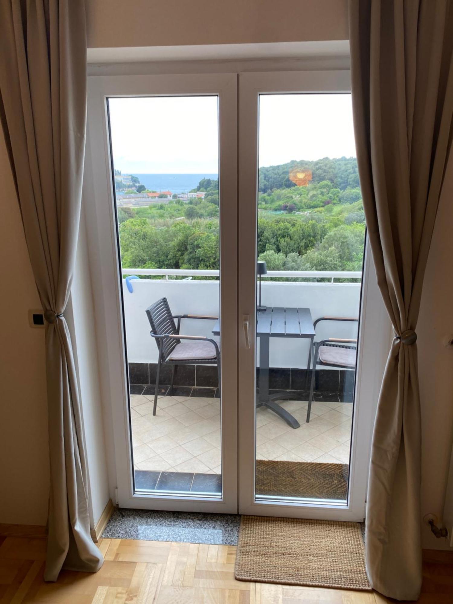 Vista Mare Apartment Pula Bagian luar foto